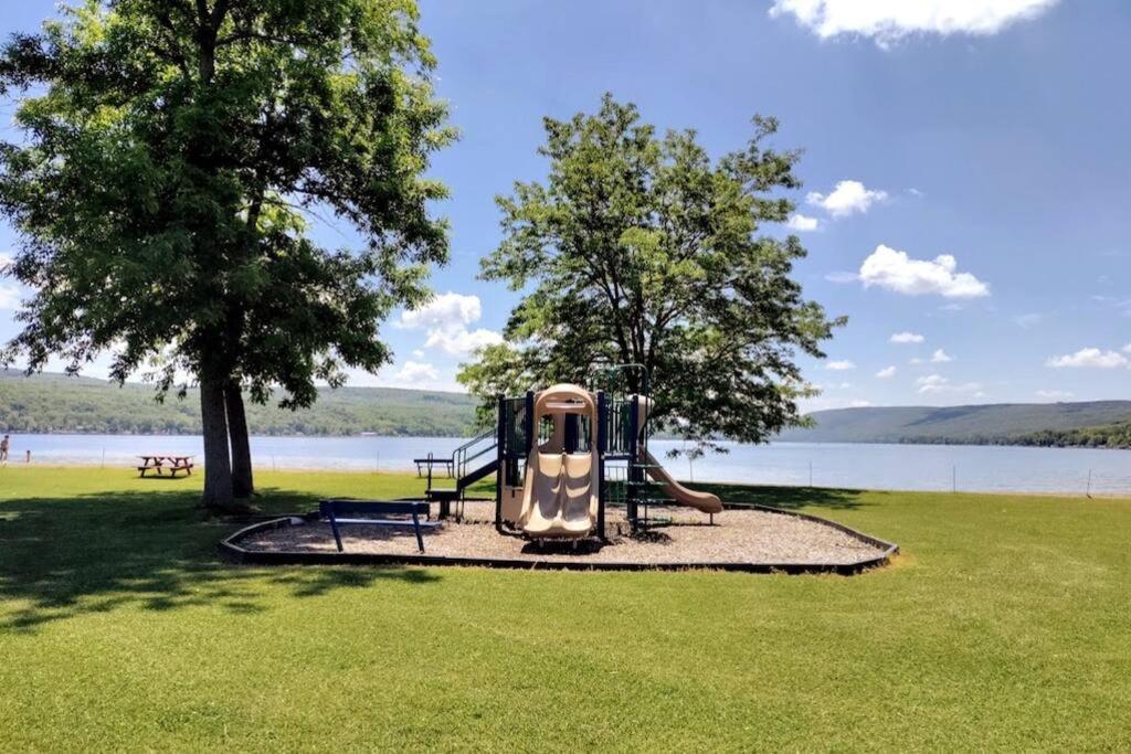 The Modern Forge Ny, Honeoye Lake المظهر الخارجي الصورة
